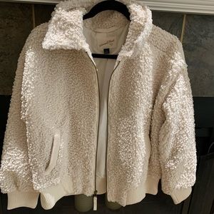 Universal Thread teddy jacket size small